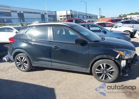 2020 Nissan Kicks Sv Xtronic Cvt z USA, uszkodzony, nr VIN 3N1CP5CV6LL505323